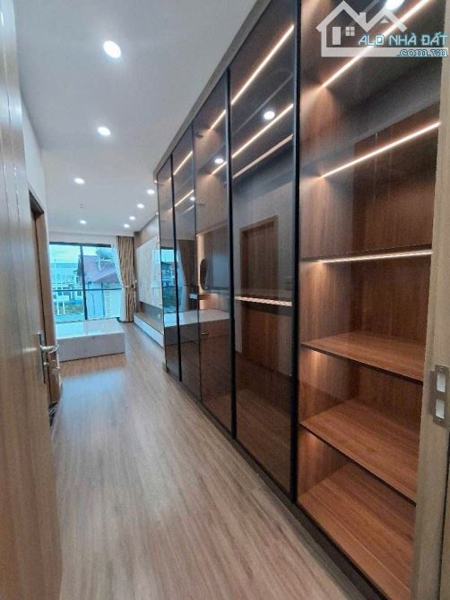 HOA HẬU LONG BIÊN, 6 TẦNG THANG MÁY, OTO VÀO NHÀ, SÁT OTO TRÁNH, 42M2, MT: 3.5M, GIÁ 9.2 T - 2