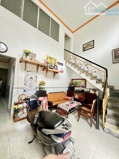 🌹NGON BỔ RẺ - NGAY KHU TÊN LỬA HẺM OTO NÉ NHAU - NHÀ 2 TẦNG MỚI DT LỚN 55 M2 - CHỈ HƠN 4 - 2