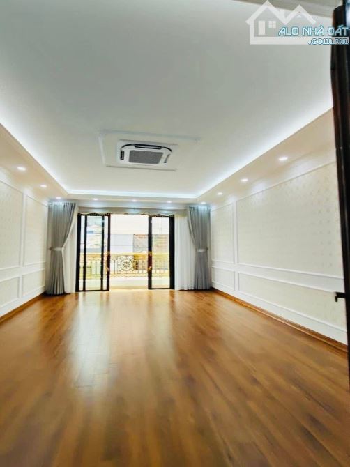 NHÀ MỚI KOONG ĐÔNG QUAN CẦU GIẤY 65M x 6T,Mt 5.5M GIÁ 26.8 TỶ THANG MÁY Ô TÔ NGÕ THÔNG KD - 2