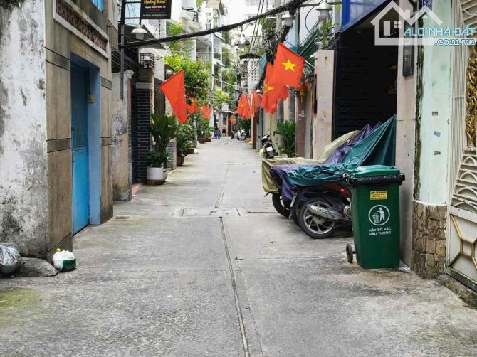2.X TỶ – TRẦN QUANG DIỆU Q3 – 4 TẦNG  – 16M2 - HẺM 2.5M - 2