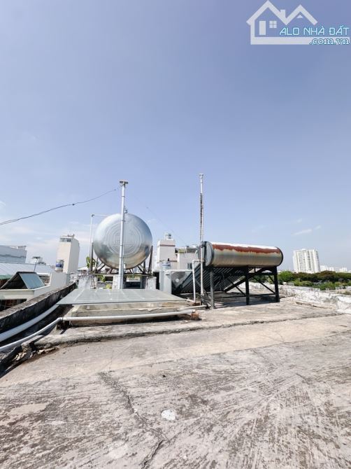 Cần bán nhà TTT Q4. Gara OTO. 4T. 5PN. MT 7m. 85m2. Giá nhỉnh 8 tỷ có TL - 2
