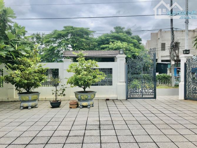 Biệt thự ven biển cực đẹp- dt:836m2- 14mx60m-150 thổ cư-3phòng ngủ-3wc-giá 9ty9 - 2