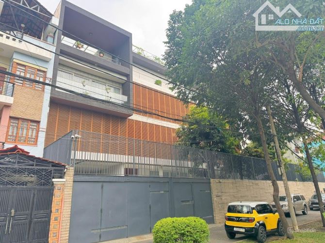 Dinh thự bề thế khu "Đệ Nhất Khách Sạn" | 36x20m | 4 Tầng | Khuôn viên 720m2 | - 2