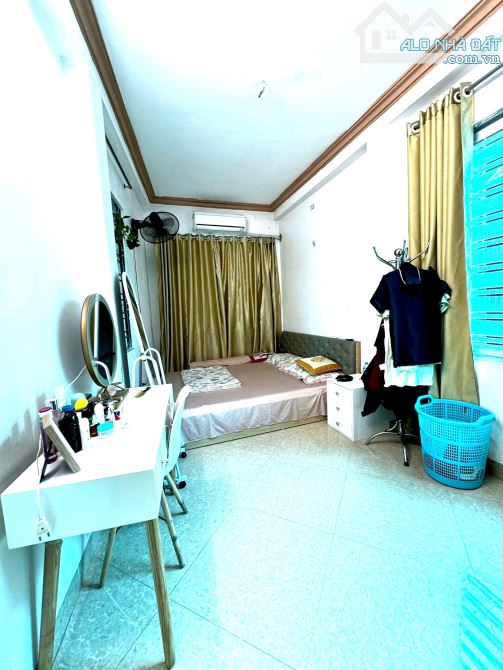 Bán nhà phố Ngoạ Long - Cầu Diễn  DT 38m2 - 5 tầng - Giá 5,25 tỷ. - 2