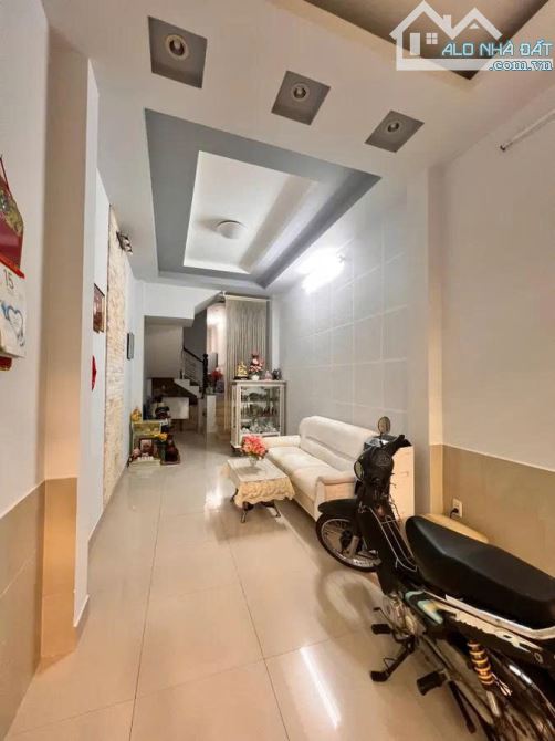 Bán Nhà Trần Thái Tông Cầu Giấy Gàn ĐH Quốc Gia 54m 5 Tầng. Giá 10.5 Tỷ - 2