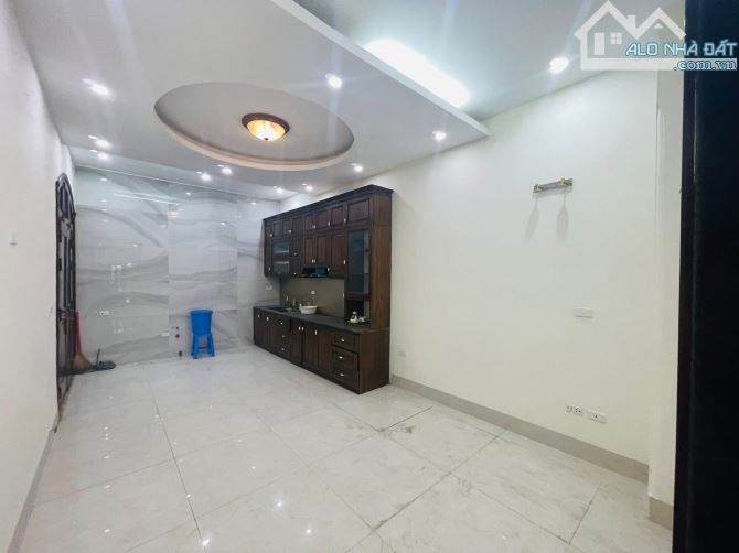 Phân lô 2 mặt ngõ oto tránh Hoàng Cầu🌹60m2 - 4T - MT4m, kinh doanh tốt - có ô chờ TM - 2