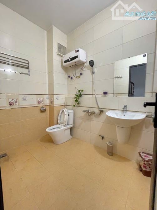 NHÀ ĐẸP HOA LÂM, PHÂN LÔ, NGÕ THÔNG, FULL NỘI THẤT, 31M2, 5 TẦNG, MT: 4.6M, GIÁ CHỈ 7 TỶ - 2