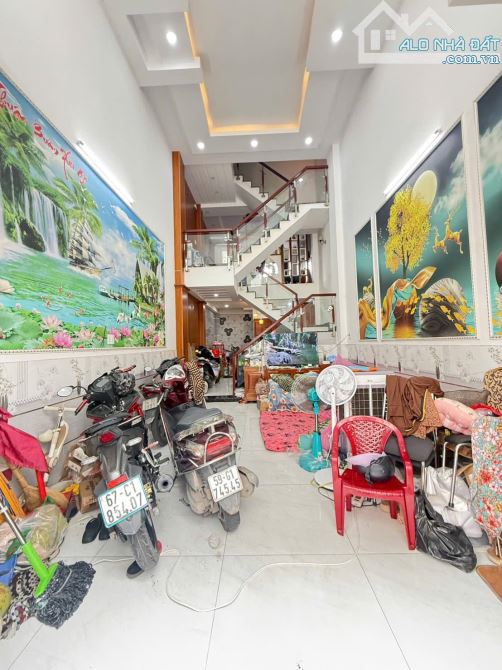 Nhà đẹp lòng lanh khu phân lô Trần thị hè hiệp thành q12 - 2