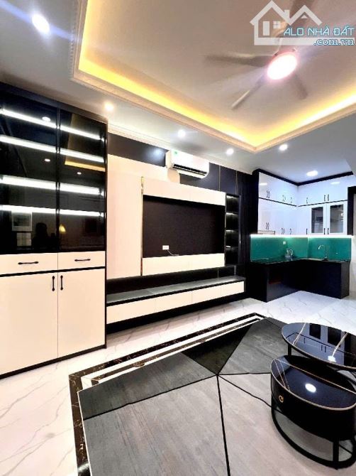 BÁN NHÀ SIÊU PHẨM NGÕ Ô TÔ-NGUYỄN VĂN LINH-32m2-NHỈNH 7 TỶ-NGÕ THÔNG-FULL NỘI THẤT - 2