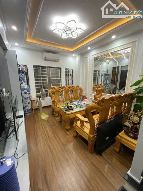 Nhà đẹp ngõ thông - Phan Đình Giót - dt35x5- MT3,5 Thanh Xuân 8,5 tỷ - 2