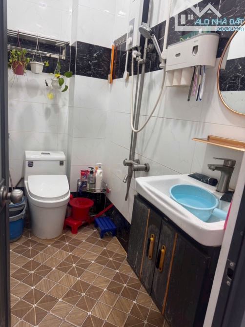 Bán nhà 5 tầng đẹp, 4x12 vuông vức, Hẻm xe tải Chiến Lược, sát Ngã Tư Bốn Xã, Chỉ hơn 6 tỷ - 2