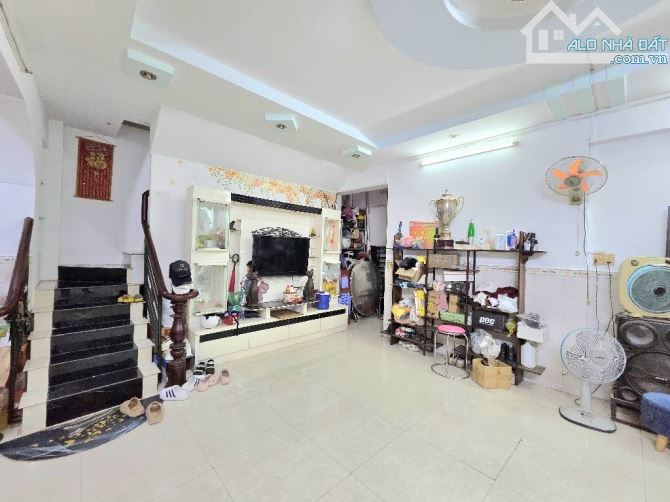 Bán nhà ngang Khủng 8m nở hậu ngay cầu Calmet Q4 chỉ với 10tỷ hơn. - 2