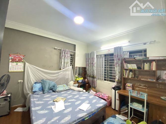 🏠 Phạm Văn Đồng, 45m2 chỉ 7.x tỷ, dân xây chắc chắn,  ngõ thông, gần ô tô, full nội thất - 2