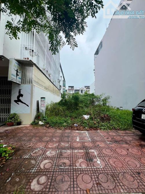 Bán lô đất đường số 8 khu Hà Quang 2 , Nha Trang , rộng 20m - 2