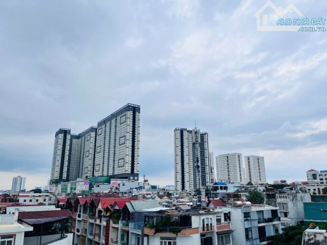 Bán Căn Hộ Dich Vụ Quận 8, 98m² – 6 Tầng , Ngay Tạ Quang Bửu , Chỉ : 18 tỷ - 2