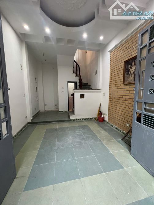Cho thuê nhà ngõ 8 Lê Quang Đạo, Phú Đô, Nam Từ Liêm. DT 25m x 3 tầng, giá 7.5tr - 2