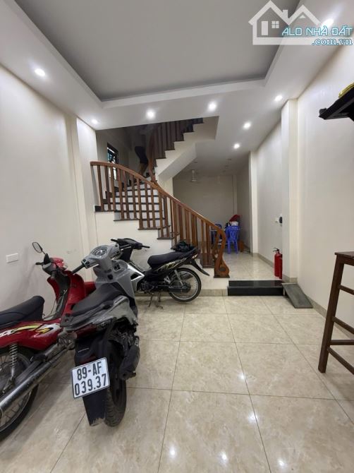 TRUNG TÂM PHỐ XỐM - CÁCH ĐH ĐẠI NAM 100M - Ô TÔ LÙI CỬA - 2