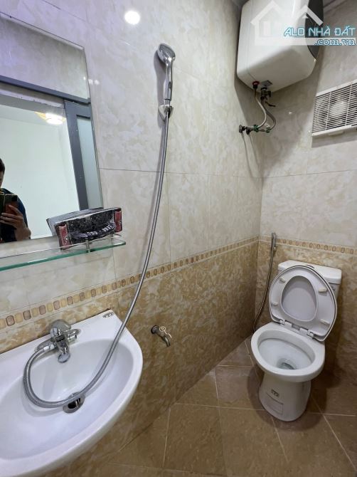 BÁN NHÀ  LÔ GÓC MP ĐẶNG VĂN NGỮ  30M X2TANG NHÀ KO SỔ , ĐÓNG THUẾ HÀNG NĂM ĐẦY ĐỦ GIÁ2,9 - 2