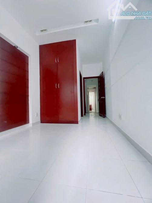 BÁN NHÀ MẶT TIỀN HẺM KINH DOANH 4 TẤM GIÁ 6Tỉ KHU DÂN CƯ GẦN CHỢ 200 XÓM CHIẾU - 2