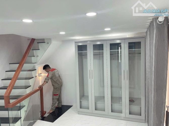 NHÀ BÁN 3 TẤM QUẬN 4 MỚI ĐẸP 1/ KHU VĨNH HỘI GIÁ 3 TỈ 5 RẤT HIẾM SỔ RIÊNG KHU DÂN CƯ - 2