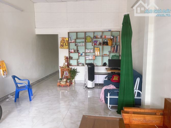 Chính chủ cần bán nhanh căn nhà cấp 4 mặt tiền đường xuân Thiều - 3