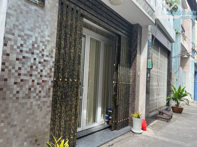 Cần bán gấp nhà Huỳnh Văn Bánh, 33m2 ngang 6.5m, 2 tầng, nhỉnh 6 tỷ (2025P489A) - 3