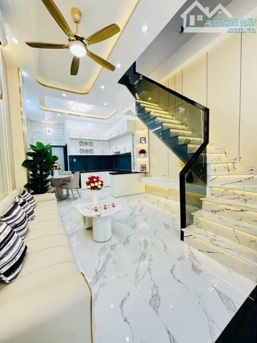 NHÀ 4 TẦNG XÂY MỚI 100%- HẺM XE HƠI ĐỖ CỬA - HẺM THÔNG HUỲNH THỊ ĐỔNG - ĐẦY ĐỦ NỘI THẤT MỚ - 3