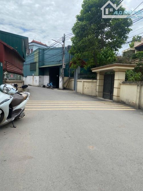 Bán gấp đất Đông Mỹ - Vạn Phúc ô tô vào đất,phân lô, diện tích rộng giá 5,45 tỷ - 3