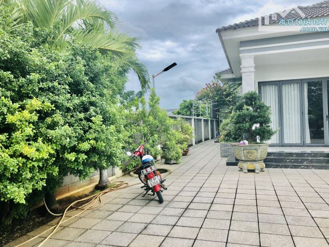 Biệt thự ven biển cực đẹp- dt:836m2- 14mx60m-150 thổ cư-3phòng ngủ-3wc-giá 9ty9 - 3