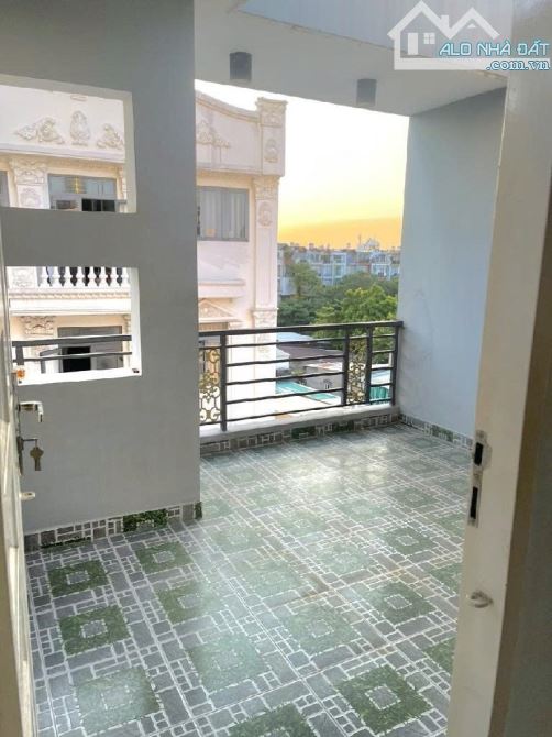 🚘💥ÔTÔ NGỦ TRONG NHÀ - 5 TẦNG KIÊN CỐ ĐẸP LUNG LINH - SỔ VAY BANK 3 TỶ - TẶNG NỘI THẤT - 3