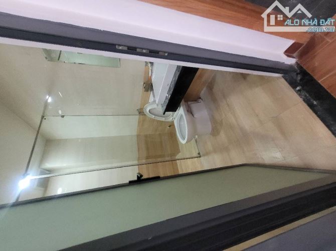 NGAY NGUYÊN HỒNG P1 GV 6 TẦNG THANG MÁY NGANG 4.6 M - 3