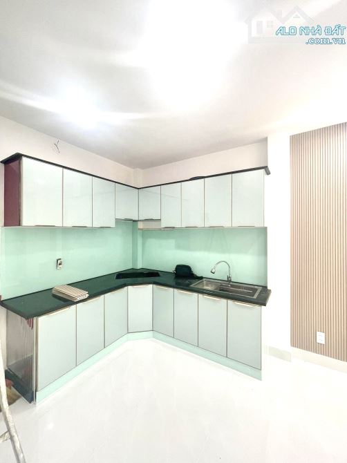 KHU VIP TÂN SƠN NHÌ – HẺM 4M – 5 TẦNG MỚI Ở NGAY - 41M2 - CHỈ 6.38 TỶ 🌟 - 3