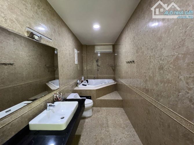 V.IP BTHƯ MINI . 4TÂNG BTCT. 120M2 (120M2) SỔ VUÔNG. 5PN . 6WC . FULL NỘI THẤT . - 3