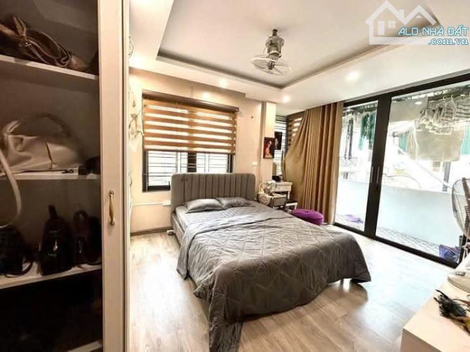 Bán Nhà Phường Hàng Buồm, Quận Hoàn Kiếm - Lô góc - 38m2 x 5 Tầng - Sổ đỏ riêng, vuông đẹp - 3