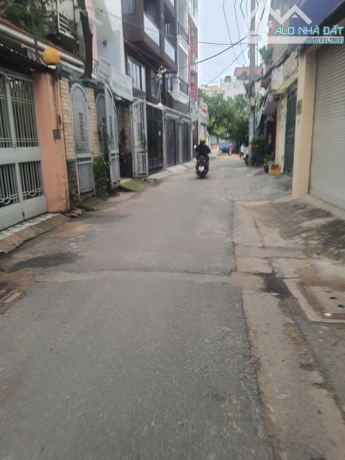 Tân Phú hẻm 6m nhựa - 148m2 - ngang gần 7m - mua tiện xây mới mới 5 tầng - 15 tỷ - 3