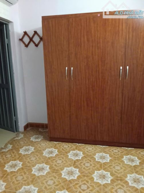 Cho thuê nhà nguyên căn 108 Đông Thiên, Vĩnh Hưng, Hoàng Mai. DT 30m x 5 tầng, giá 10.5tr - 3