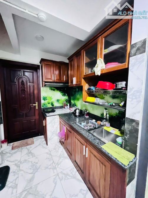 Bán Căn Hộ Dich Vụ Quận 8, 98m² – 6 Tầng , Ngay Tạ Quang Bửu , Chỉ : 18 tỷ - 3