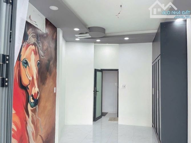 NHÀ BÁN 3 TẤM QUẬN 4 MỚI ĐẸP 1/ KHU VĨNH HỘI GIÁ 3 TỈ 5 RẤT HIẾM SỔ RIÊNG KHU DÂN CƯ - 3