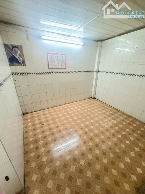 SÁT MẶT TIỀN XE HƠI Q4 DIỆN TÍCH 57 M2 CÓ 70 TRIỆU M2 - 4