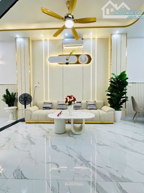 NHÀ 4 TẦNG XÂY MỚI 100%- HẺM XE HƠI ĐỖ CỬA - HẺM THÔNG HUỲNH THỊ ĐỔNG - ĐẦY ĐỦ NỘI THẤT MỚ - 4