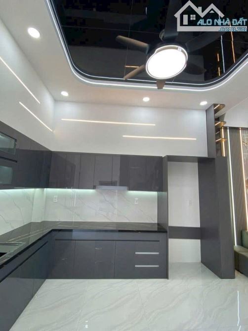 NHÀ Ở NGAY 69M ( 4 x 17 ), ĐƯỜNG 13M, VỈA HÈ, 3 ĐỒNG TL - 4