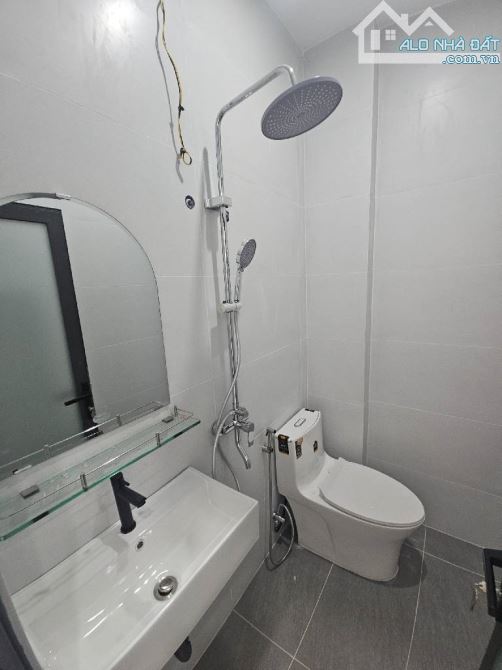 Bán nhà mặt tiền Trần Thủ Độ, Nhà 2 tầng 31m2 đẹp, gần Nguyễn Sơn, Tân Phú, chỉ hơn 4 tỷ - 4