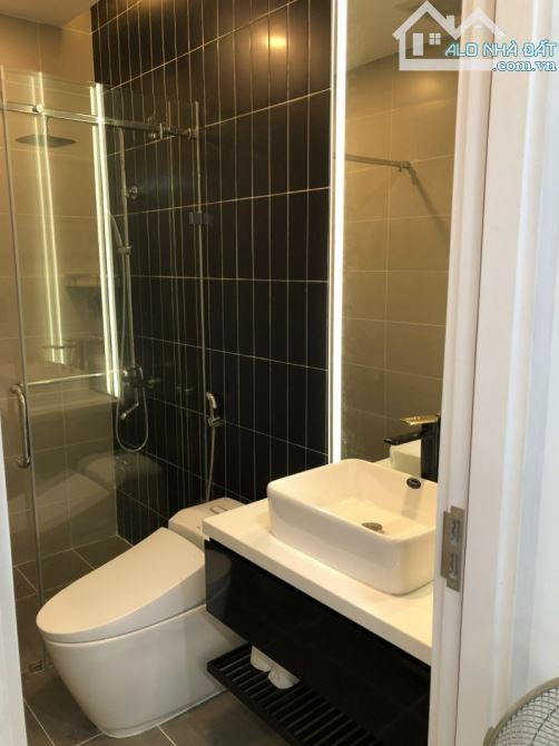 Bán nhà Thủ Đức, đường Số 3, 97m2, 4 tầng, 4PN, SH, giá 12.8 tỷ. LH: - 4
