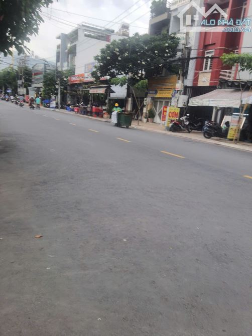 Biệt thự đẹp đường  nhựa 8m-khu vip Tân Sơn Nhì- xe hơi ngủ trong nhà - nhà 4 tầng mới đẹp - 4