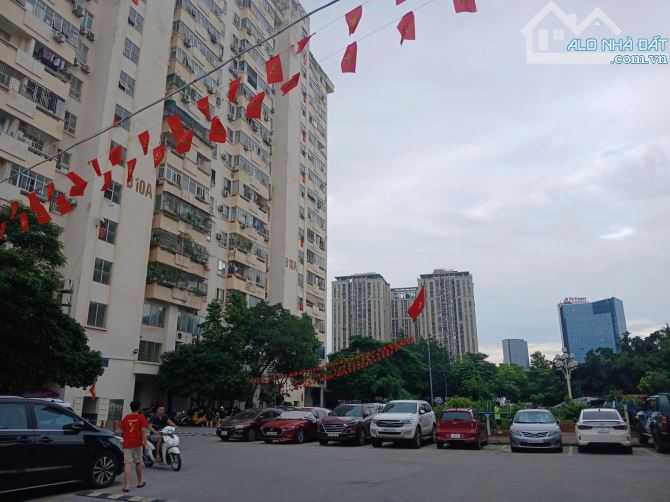 BÁN CẮN CHUNG CƯ  LÔ GÓC TẠI NGUYỄN CHÁNH KĐT NAM TRUNG YÊN 2PN TẶNG NỘI THẤT SANG SỊN - 4