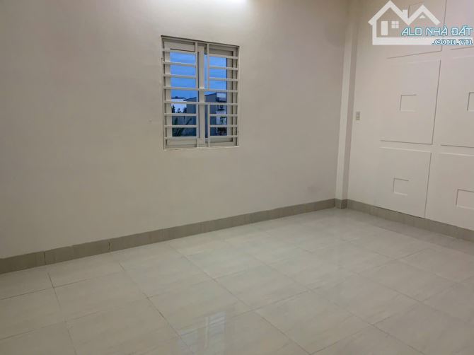 CHO THUÊ NHÀ TRỆT 1 LẦU RỘNG ĐẸP - CẠNH VÒNG XOAY HOÀNG QUỐC VIỆT, NINH KIỀU - 5