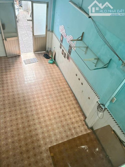 SÁT MẶT TIỀN XE HƠI Q4 DIỆN TÍCH 57 M2 CÓ 70 TRIỆU M2 - 5