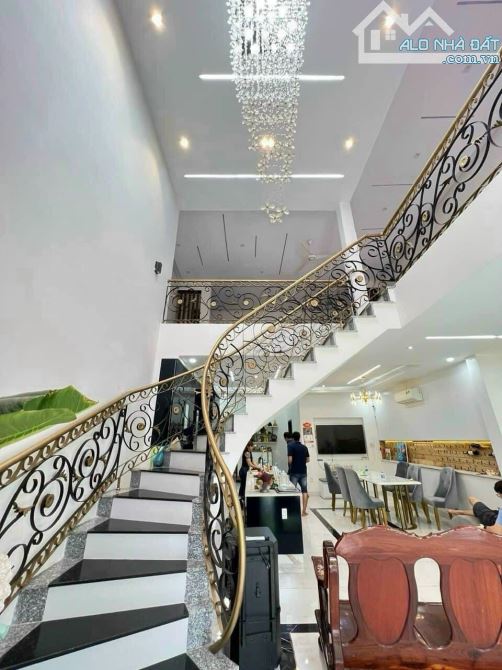 Bán căn Biệt Thự đẹp gần Cơ Sở 5 Lạc Hồng, Bửu Long, Biên Hòa, 300m2, giá 11 tỷ. - 5