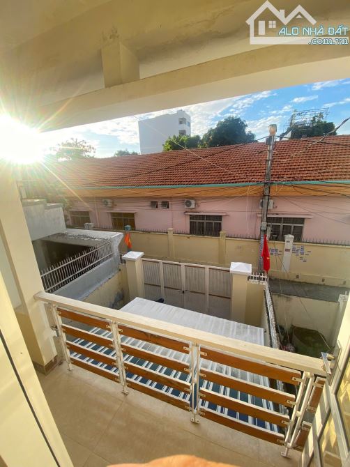 💥NHÀ HẺM Ô TÔ ĐƯỜNG HOÀNG DIỆU 134M Giá 8 Tỷ 200 - 5