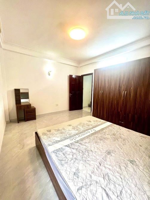 NHÀ ĐẸP LUNG LINH 43mx5TẦNG PHỐ TRƯỜNG CHINH THÔNG TÔN THẤT TÙNG CHỈ HƠN 8tỷ - 5